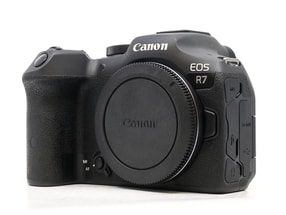 Canon EOS R7