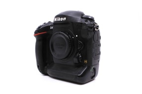 Nikon D4s