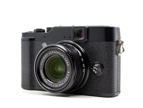 Fujifilm X10