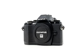Olympus OM-D E-M10