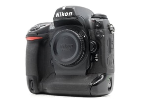 Nikon D2X