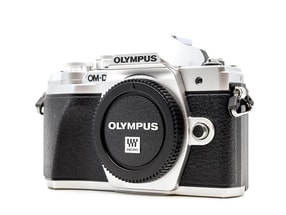 Olympus OM-D E-M10 Mark III