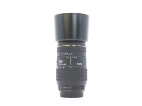 Sigma 70-300mm f/4-5.6 APO Macro Super - Nikon Fit
