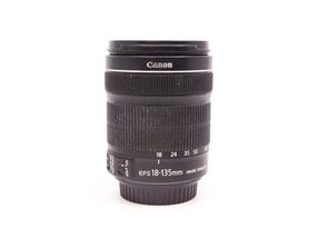 Canon EF-S 18-135mm f/3.5-5.6 IS STM