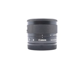 Canon EF-M 28mm f/3.5 Macro IS STM
