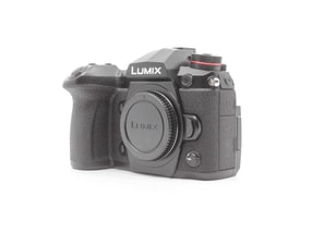 Panasonic Lumix DC-G9