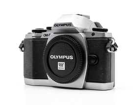 Olympus OM-D E-M10
