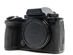 Panasonic Lumix S5 IIX