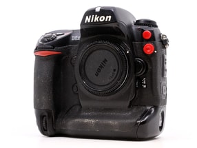 Nikon D2X