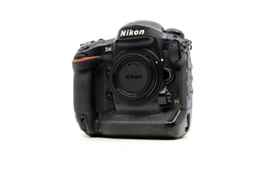 Nikon D4