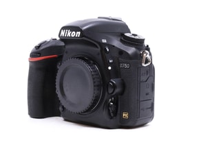 Nikon D750