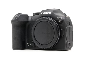 Canon EOS R7