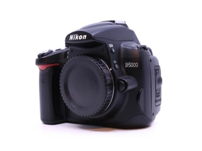 Nikon D5000