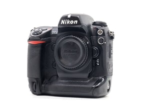 Nikon D2X
