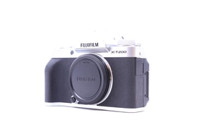 Fujifilm X-T200