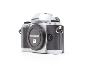 Olympus OM-D E-M10
