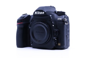 Nikon D780