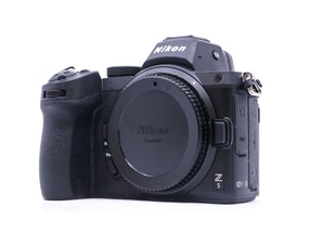 Nikon Z5