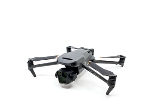DJI Mavic 3 Pro Cine Premium Combo