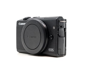 Canon EOS M200