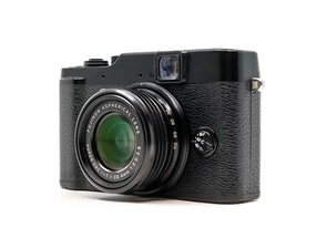 Fujifilm X10