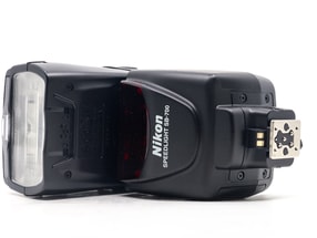 Nikon SB-700 Speedlight