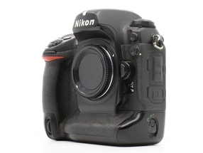 Nikon D2X