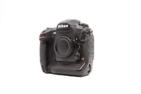 Nikon D5 (Dual CF)