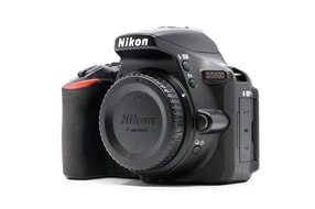 Nikon D5600