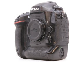 Nikon D4