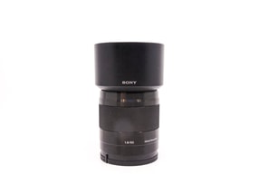Sony E 50mm f/1.8 OSS