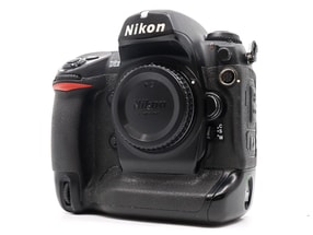 Nikon D2X