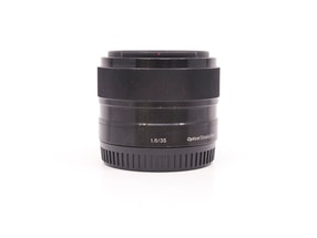 Sony E 35mm f/1.8 OSS