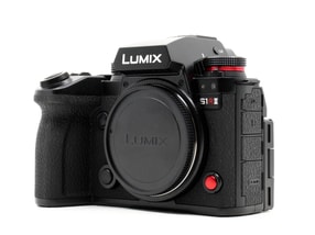 Panasonic Lumix S1R II
