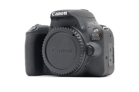 Canon EOS 200D