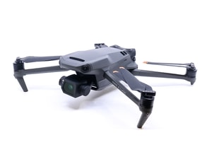 DJI Mavic 3 Classic Fly More Combo