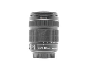 Canon EF-S 18-135mm f/3.5-5.6 IS STM