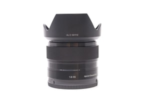 Sony E 35mm f/1.8 OSS