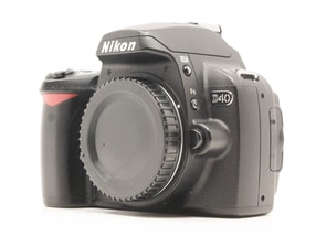 Nikon D40