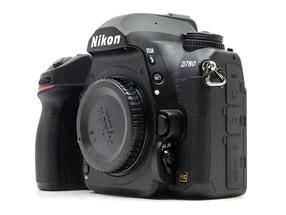 Nikon D780