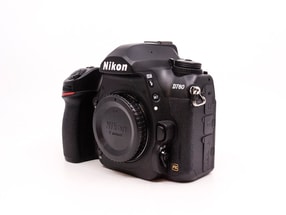 Nikon D780