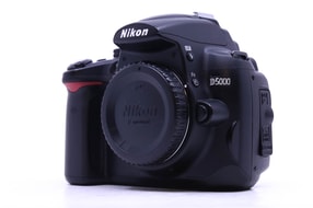 Nikon D5000