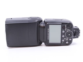 Nikon SB-900 Speedlight