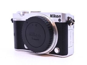 Nikon 1 J5