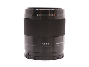 Sony E 50mm f/1.8 OSS