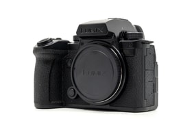 Panasonic Lumix S5 IIX