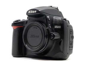 Nikon D5000