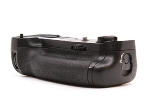 Nikon MB-D16 Battery Grip