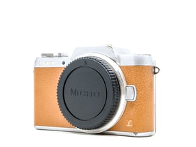 Panasonic Lumix DMC-GF7