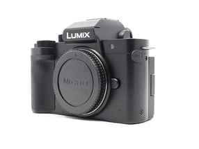 Panasonic Lumix DC-G100D
